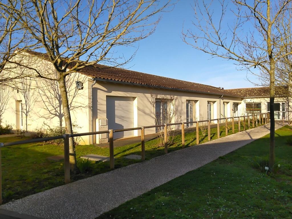 foyer les tournesols Soubise 1610613999